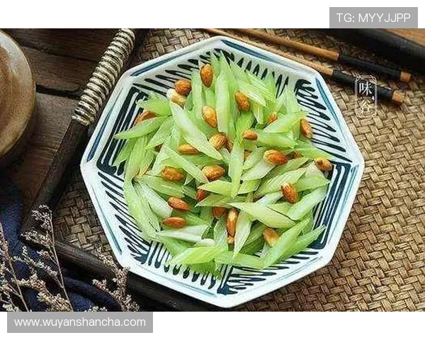 足球明星豪享黄金牛排背后的奢华生活与饮食文化揭秘